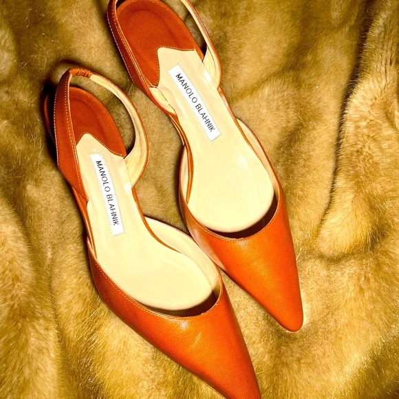 ❤️Manolo Blahnik Carolyne Kitten-Heel Halter Pumps Size EU39/US 9 neutral brown - Picture 3 of 16